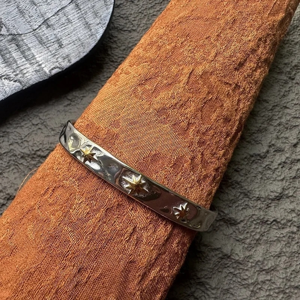 Elegant Silver Floral Bangle